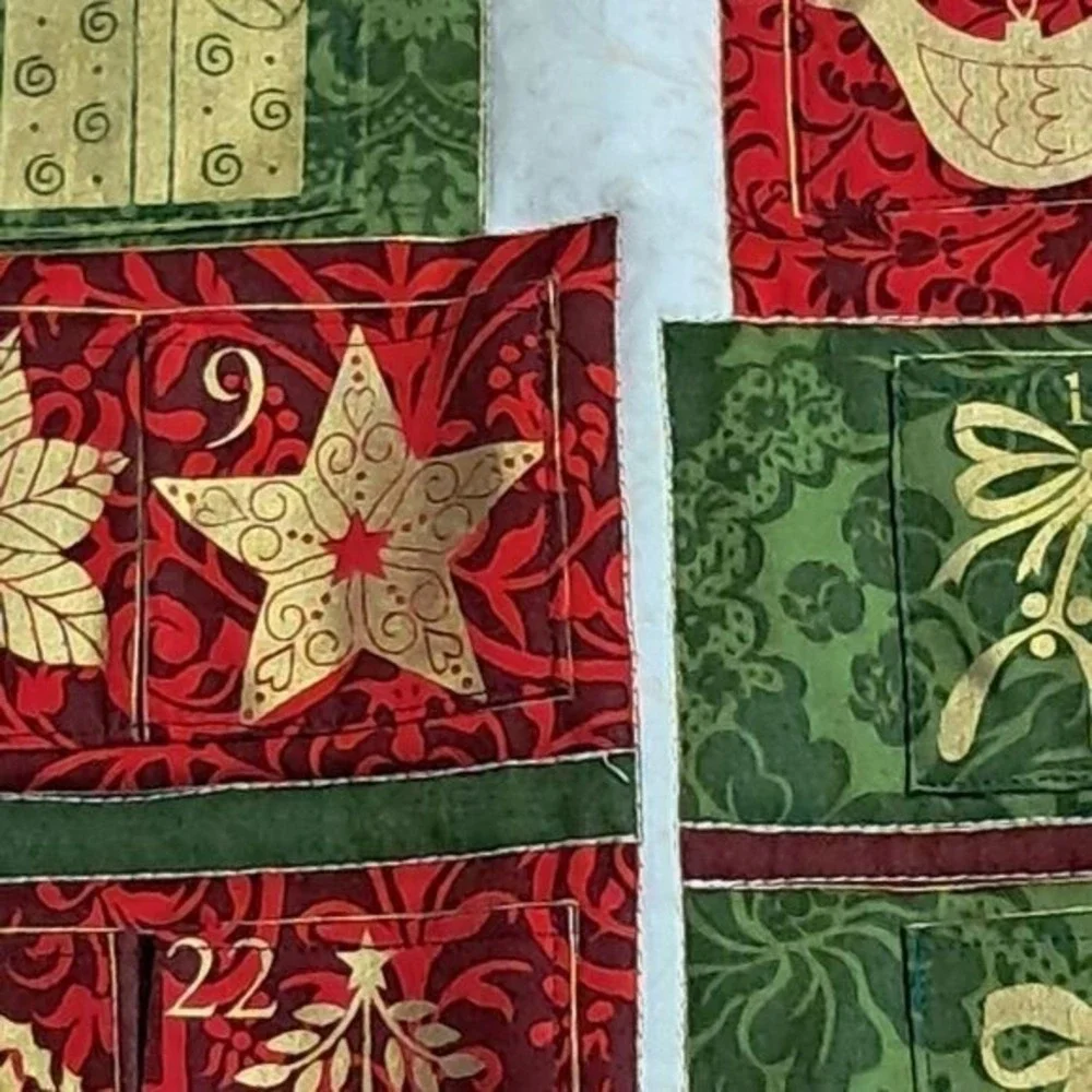 Christmas Advent Calendar QUILTED‎ HANDMADE Pockets